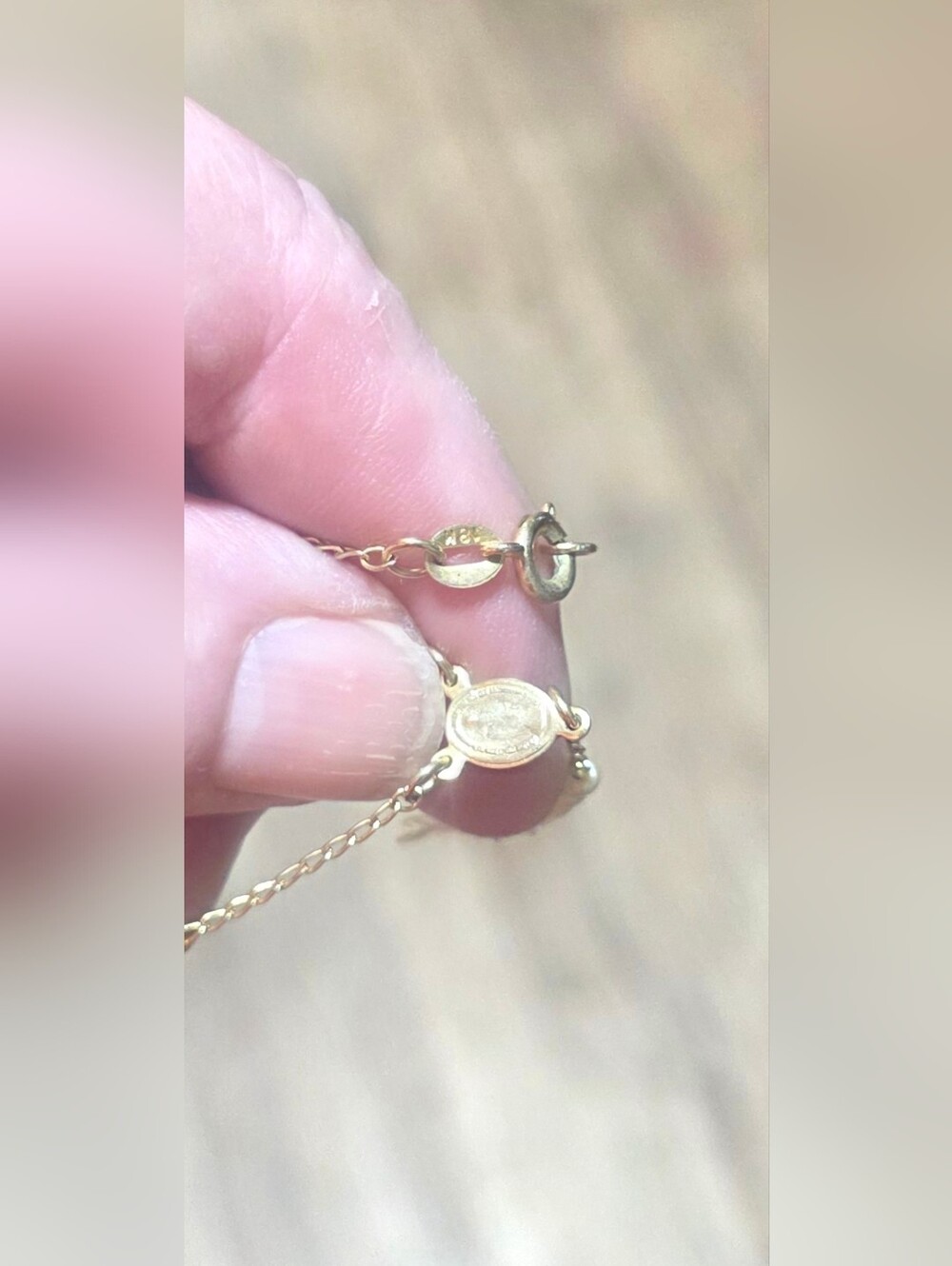 Small Vintage Rosary - Picture 2 of 11